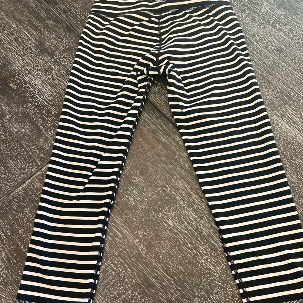 Athleta Leggings - Picture 4 of 5